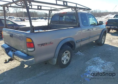 2000 Toyota Tundra Sr5 V8 z USA, uszkodzony, nr VIN 5TBBT4417YS082028